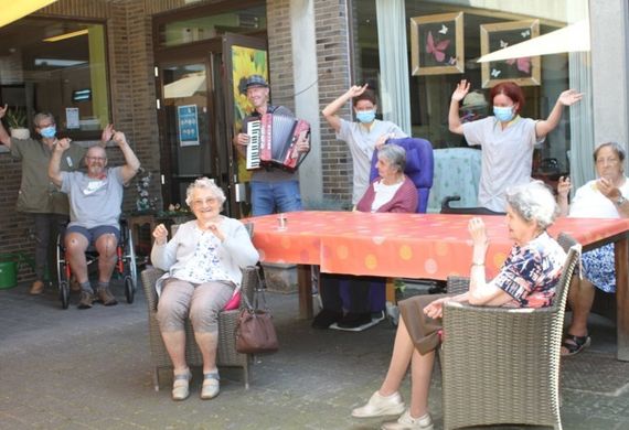 Muziek brengt leven in CDV De Kiosk